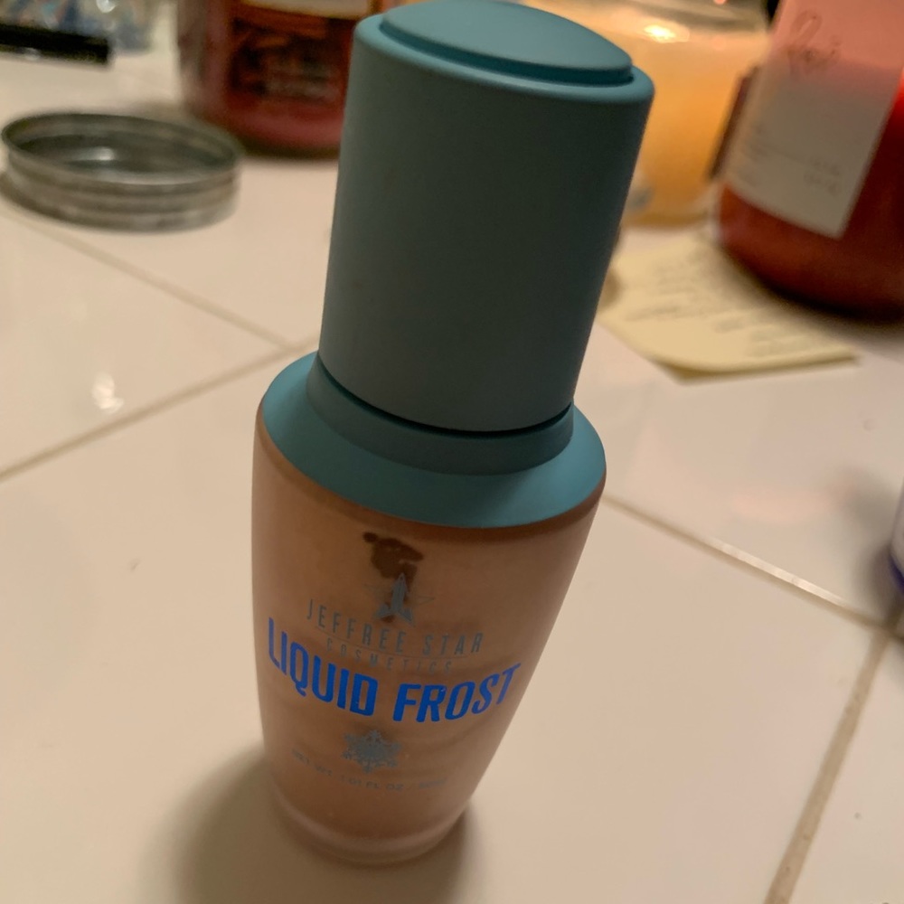 Jeffree Star Liquid Highlighter- ice cream bling